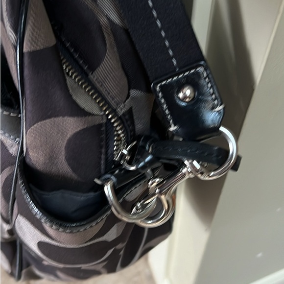 Gorgeous COACH Monogram Baby Bag 💼 - Picture 2 of 7